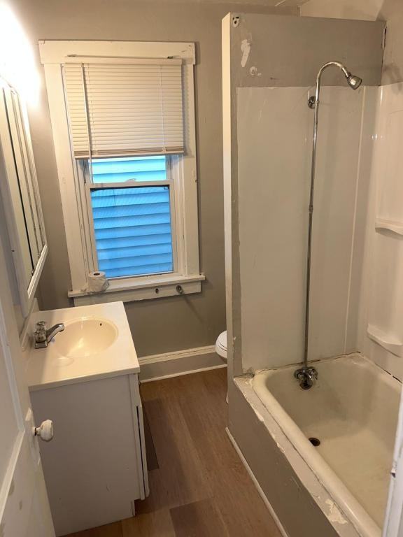 2572 Brackenridge St - Photo 4 of 9