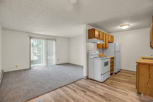 #125 GARDEN MANOR APTS - Photo 1 of 1