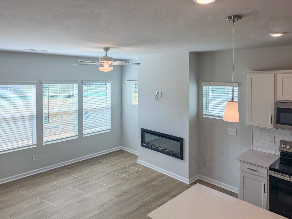 6524 Harlech St - Photo 6 of 22