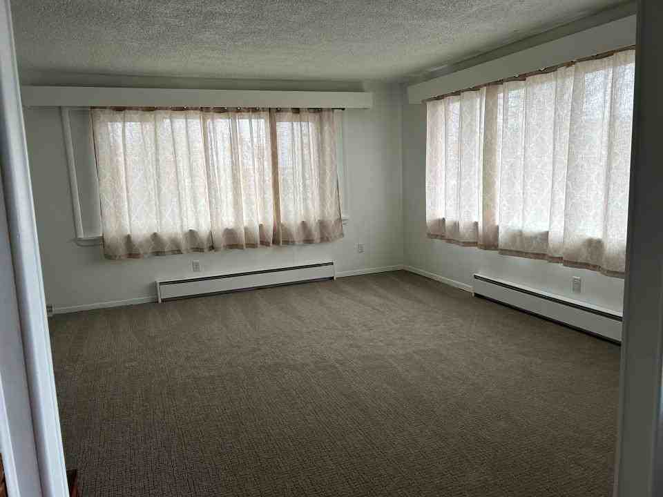 504 Sugar Ave - Photo 2 of 12