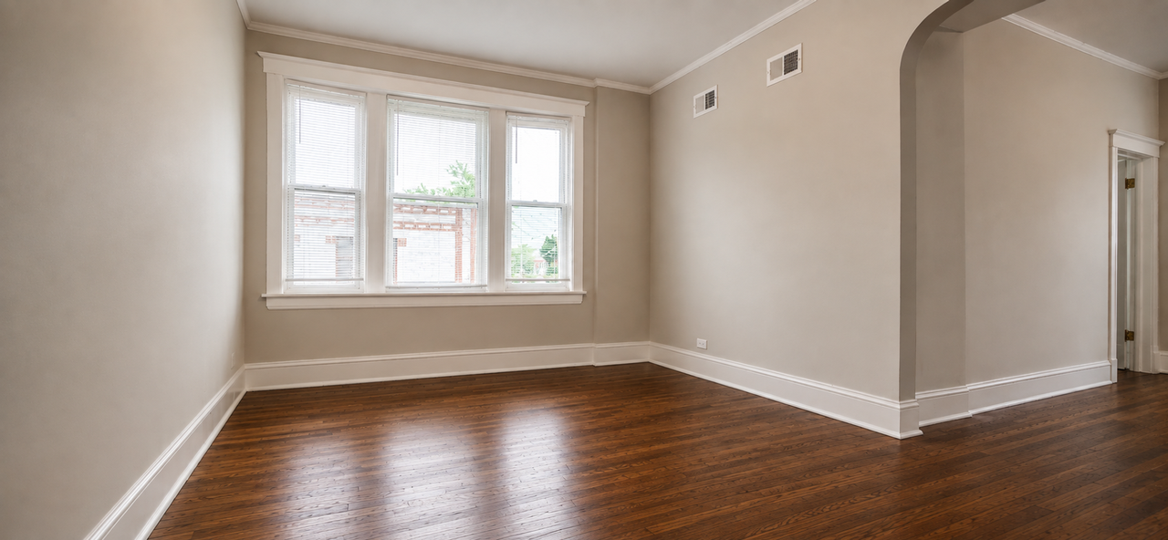 901 N Leavitt St - Photo 5 of 24