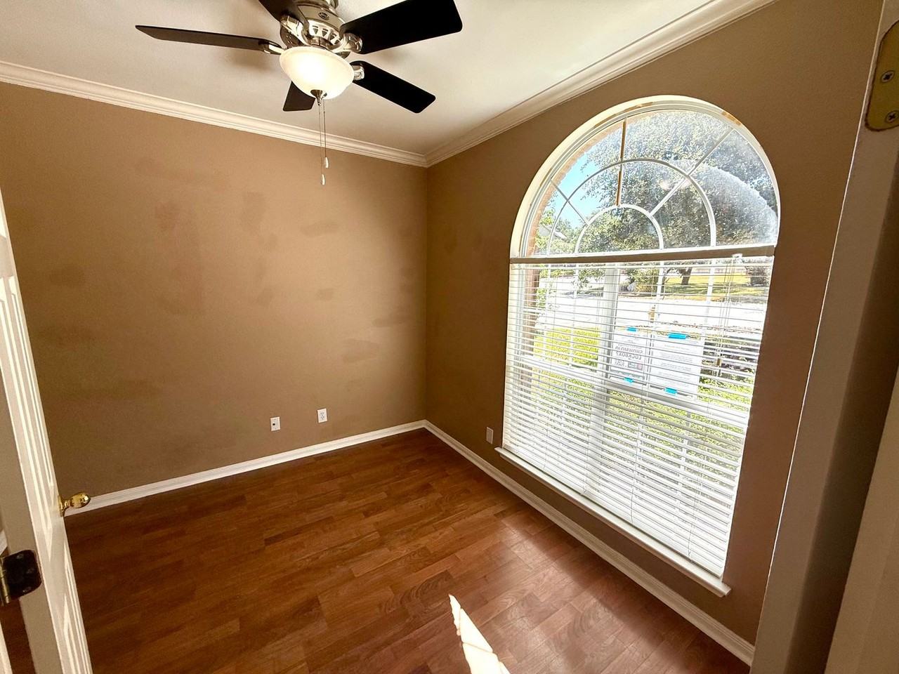 807 Windhurst - Photo 5 of 28