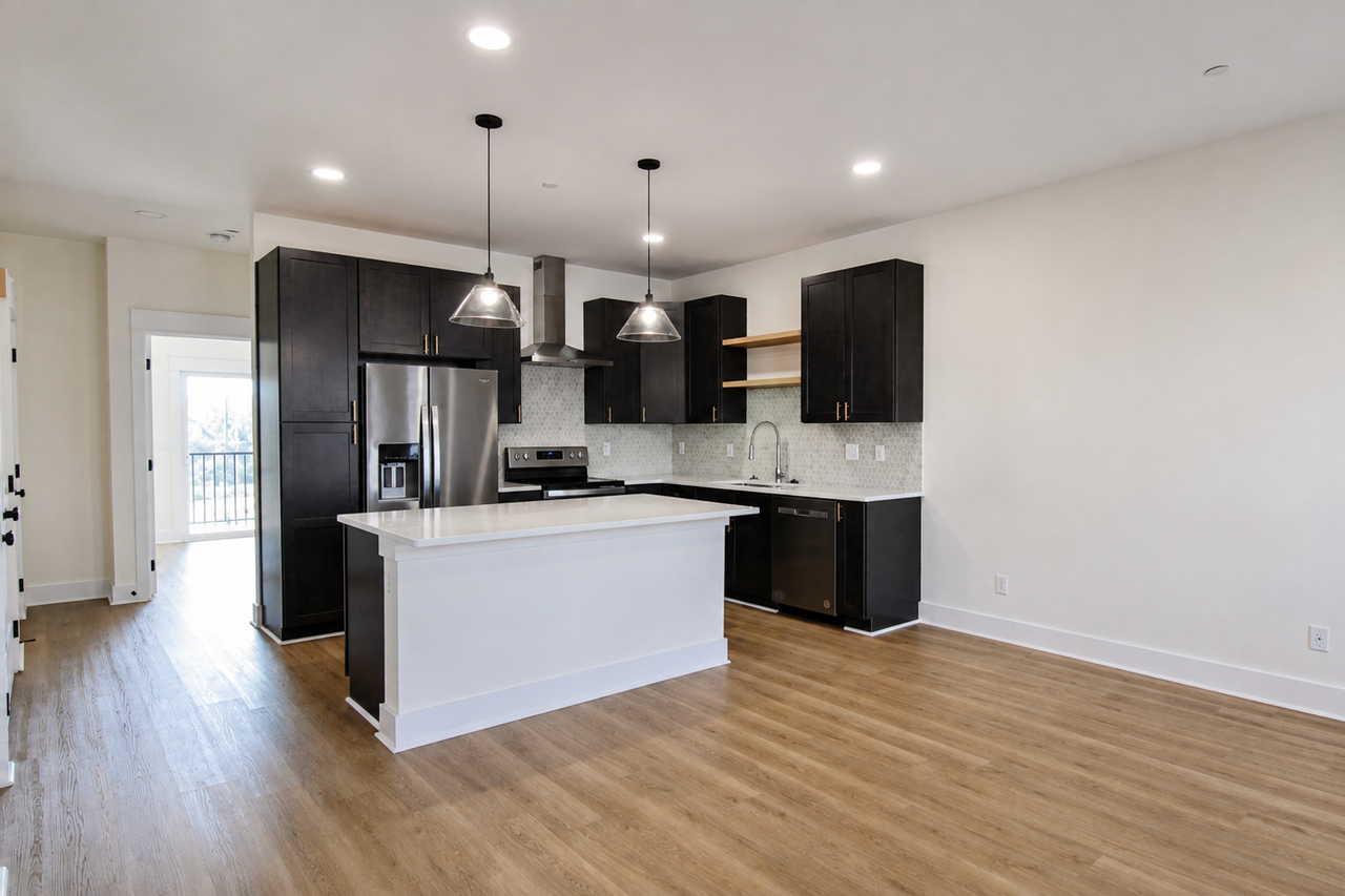 1358 Belfair St - Photo 2 of 39