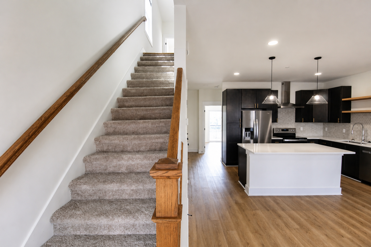1358 Belfair St - Photo 3 of 39