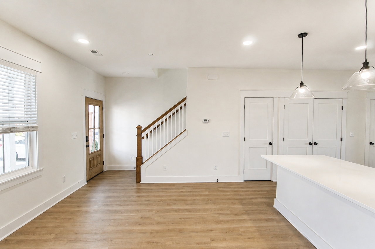 1358 Belfair St - Photo 5 of 39