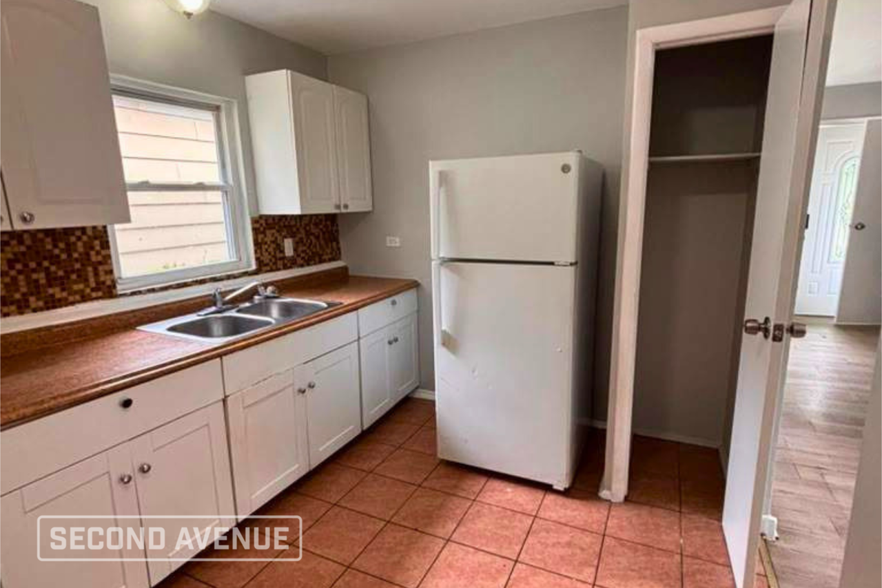 1211 W 110th St - Photo 5 of 12