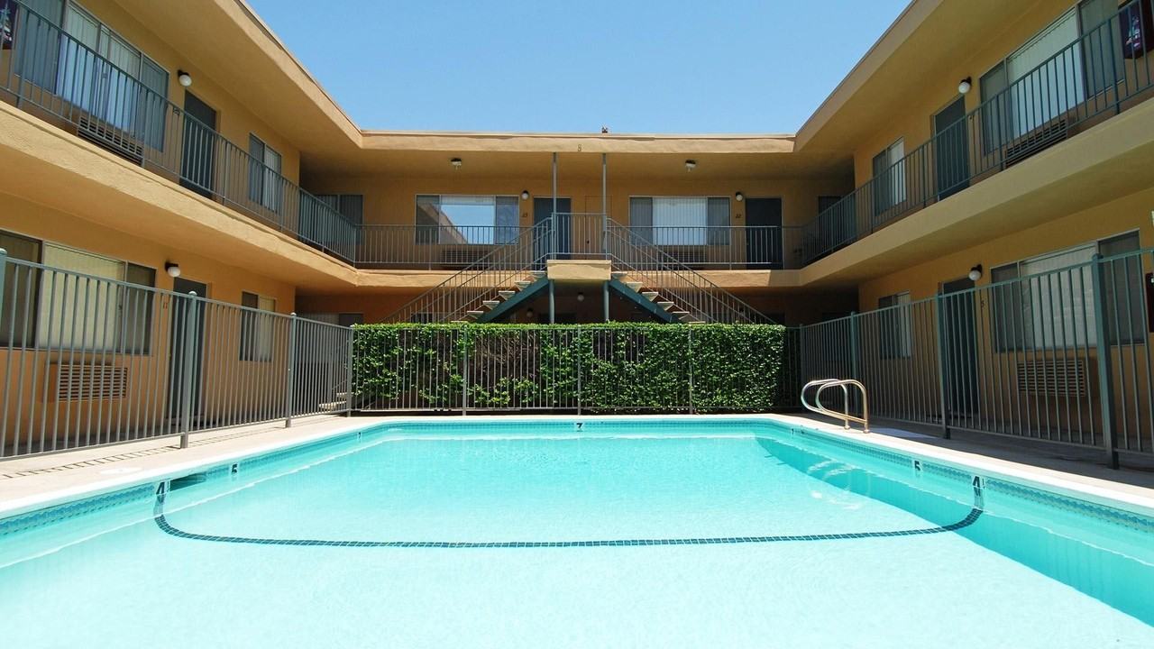 Palm Towers Apartments - Photo 4 of 34