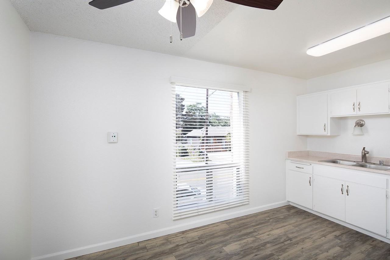 Palm Towers Apartments - Photo 5 of 34
