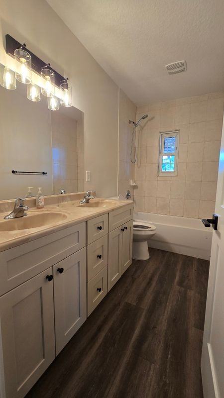 2709 Arc Dr - Photo 4 of 28