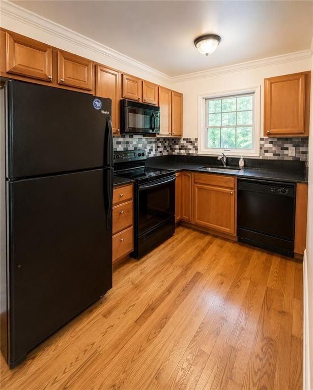 798 Saint Charles Ave Ne ##6 - Photo 5 of 11