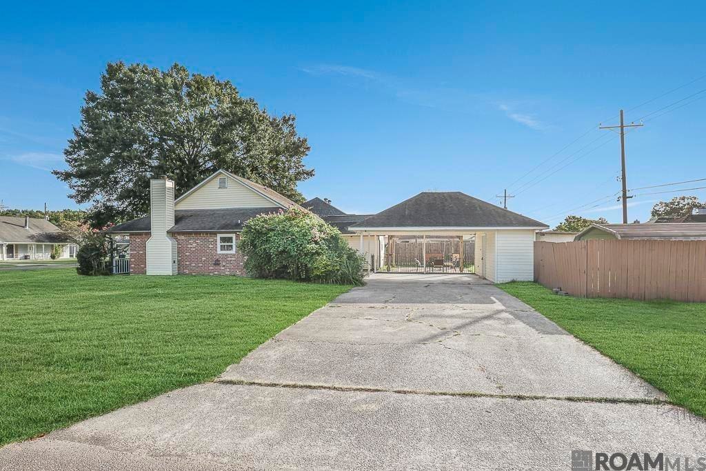 17614 Sugar Mill Ave - Photo 3 of 23
