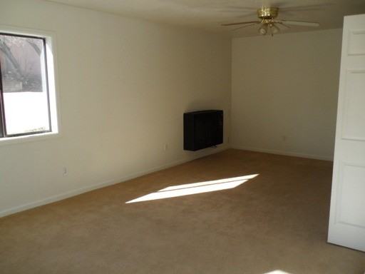 2083 Main St - Photo 3 of 9