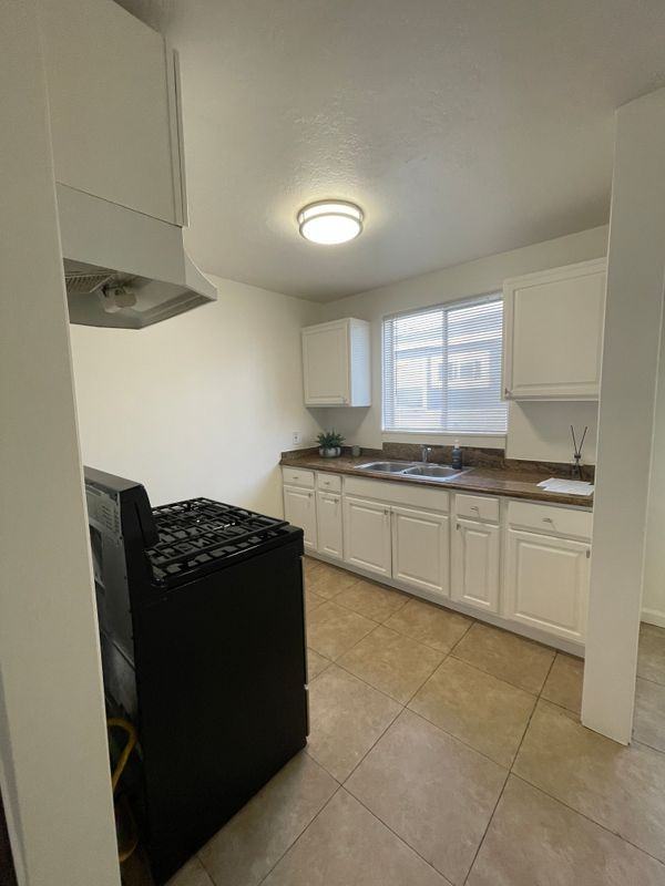 331 E 5th St - Photo 2 of 8