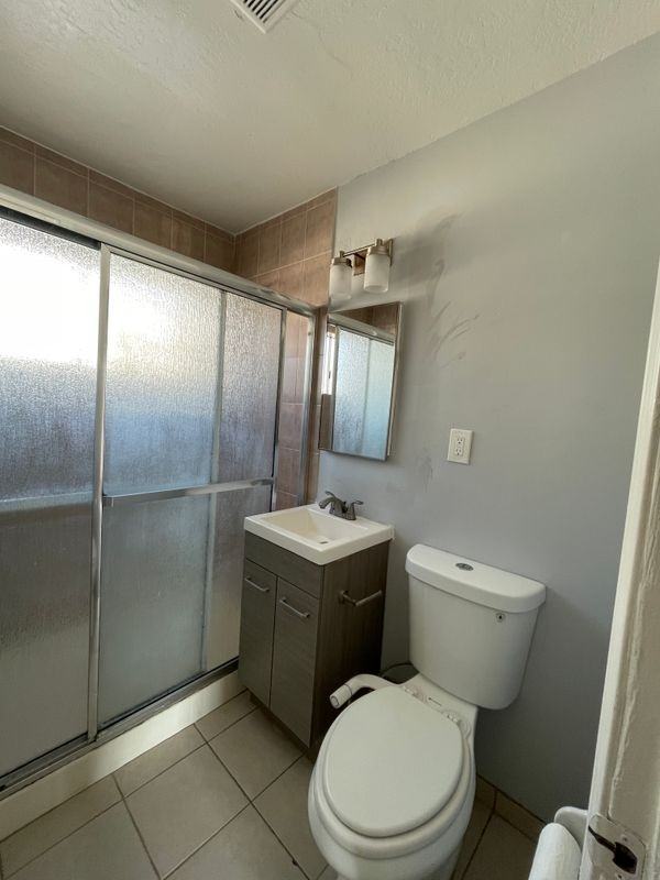 331 E 5th St - Photo 7 of 8
