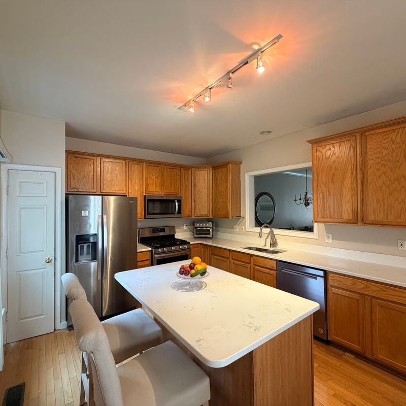 43100 Sherbrooke Ter - Photo 2 of 13