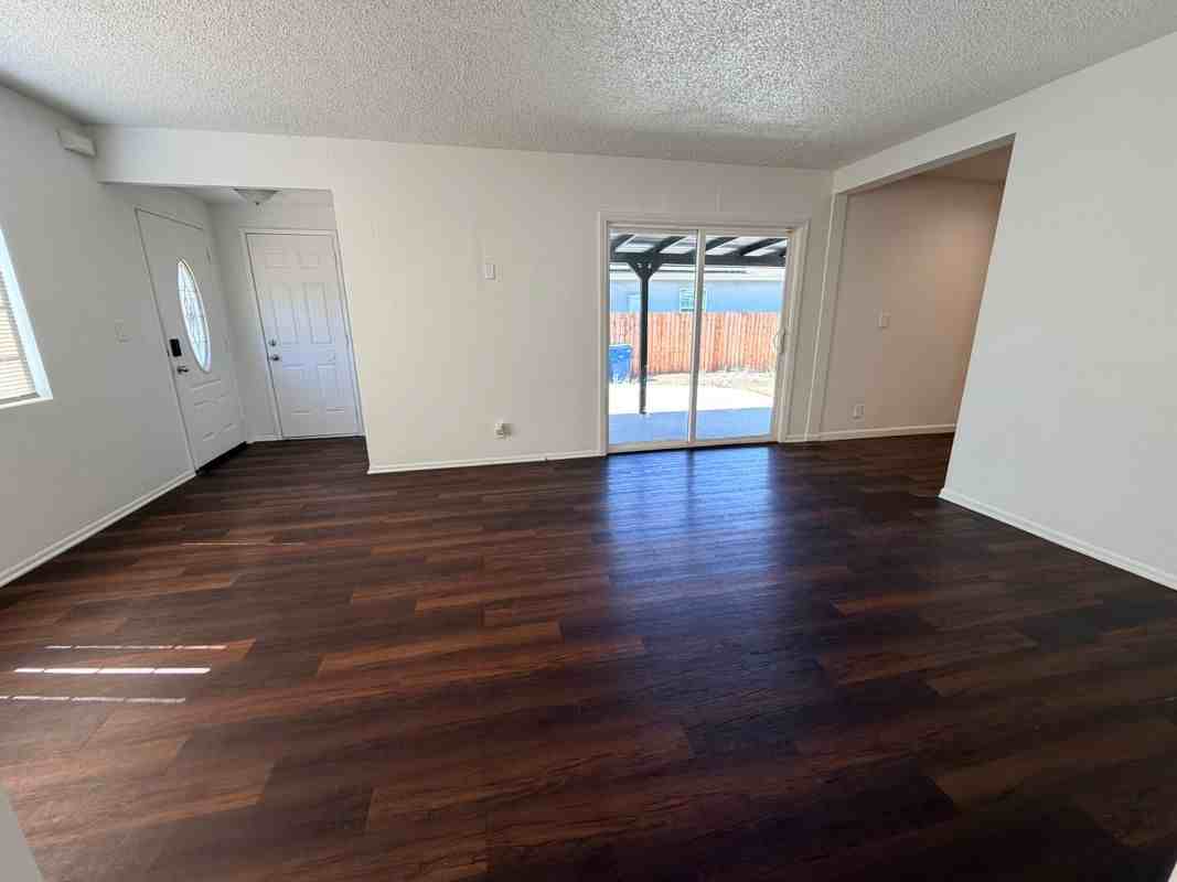 6944 Lurline Ave - Photo 5 of 8