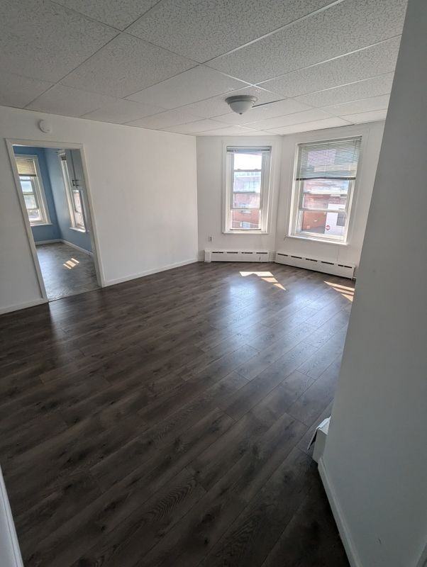 1286 Newport Ave - Photo 5 of 16