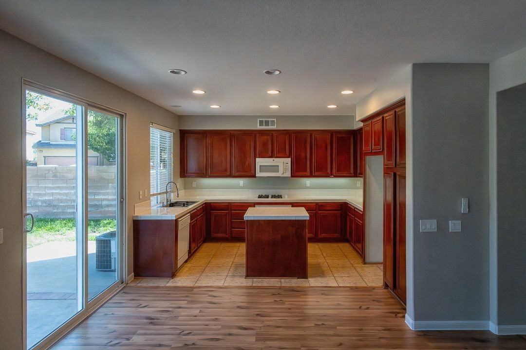 10278 Coral Ln - Photo 5 of 10