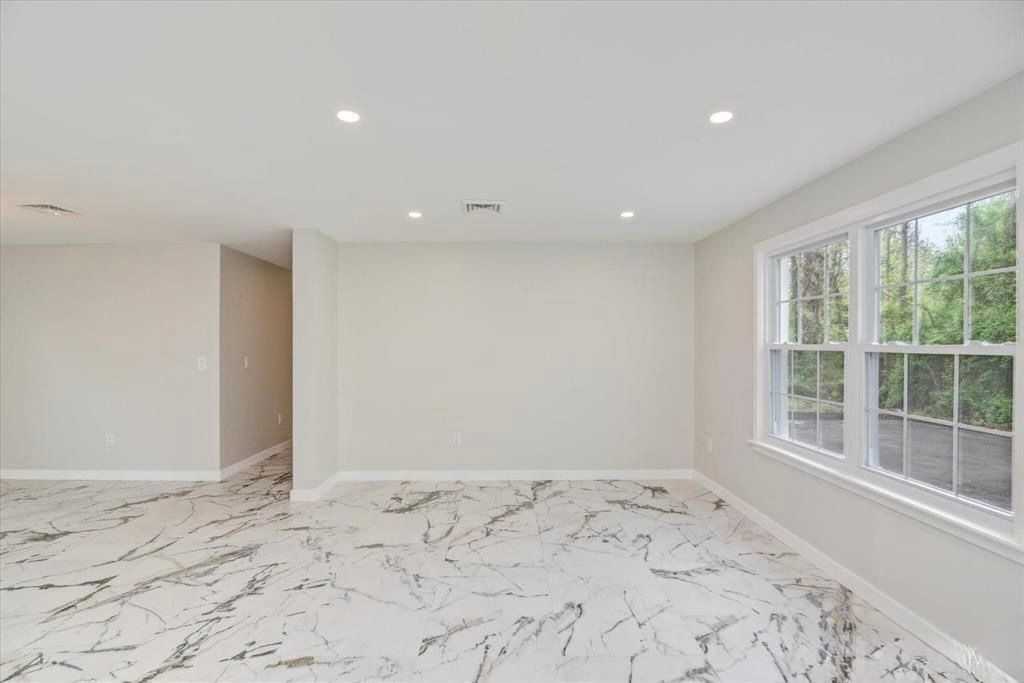 466 Old Georges Rd - Photo 4 of 13
