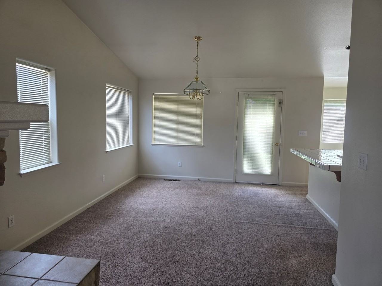 1303 Chichester Dr - Photo 4 of 16