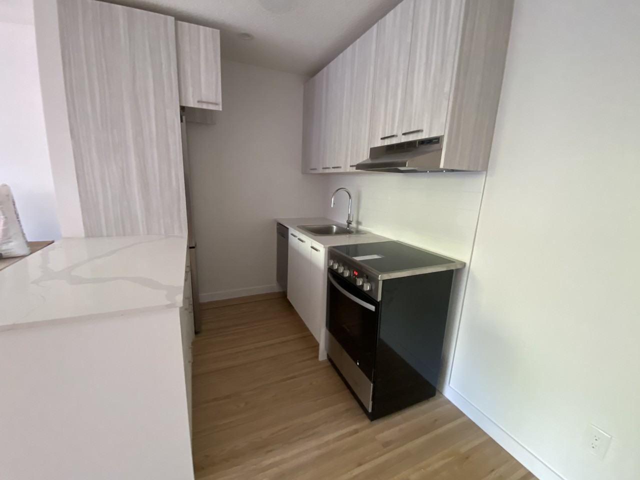 2225 West 8th Avenue - Photo 4 of 11