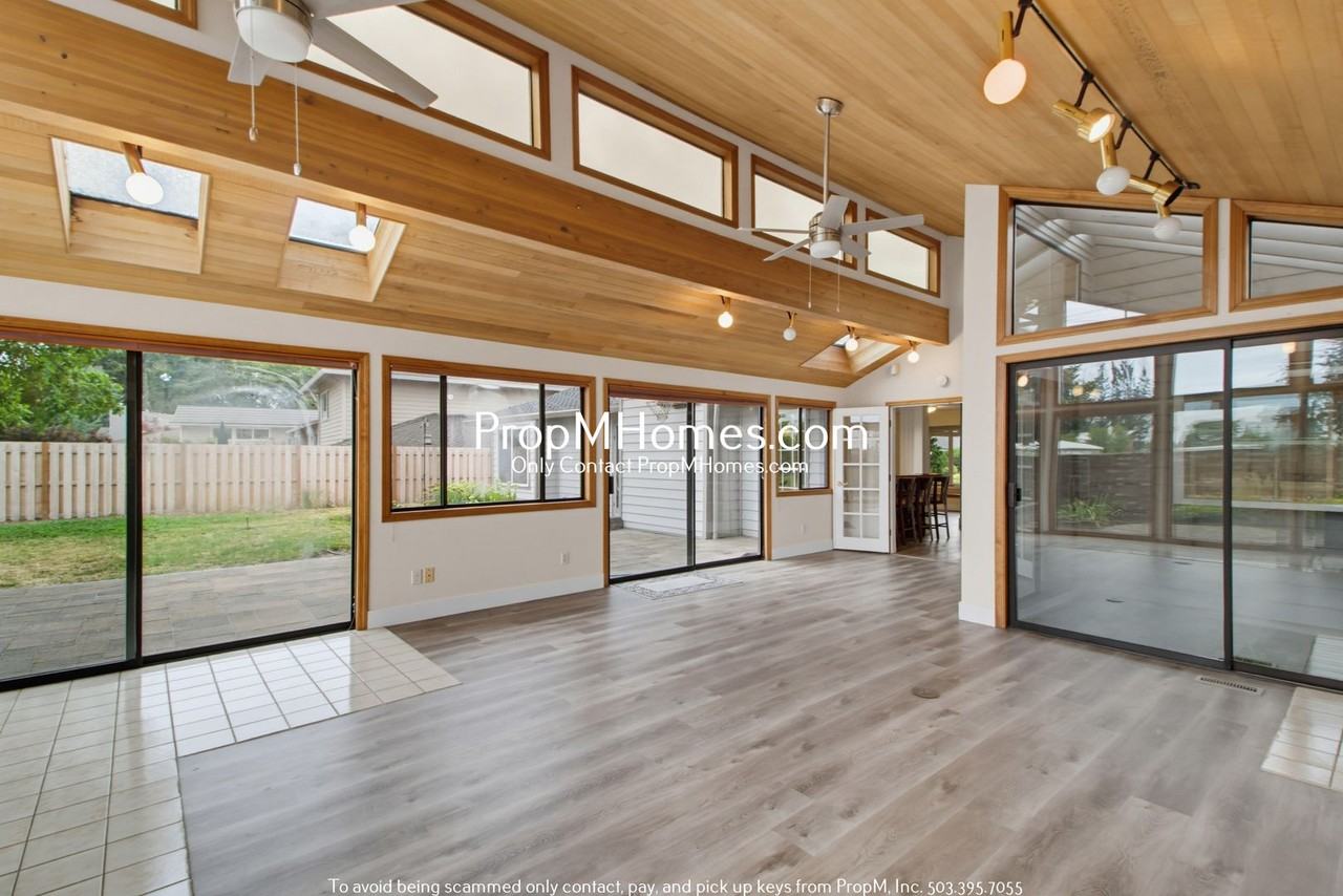 7030 Sw Molalla Bend Rd - Photo 3 of 26