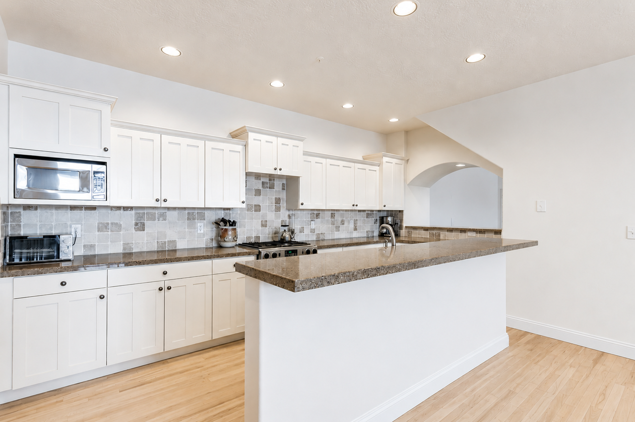 16 Gallivan Ct - Photo 3 of 24