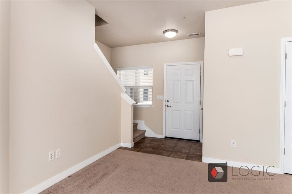 520 S St #107 - Photo 5 of 17