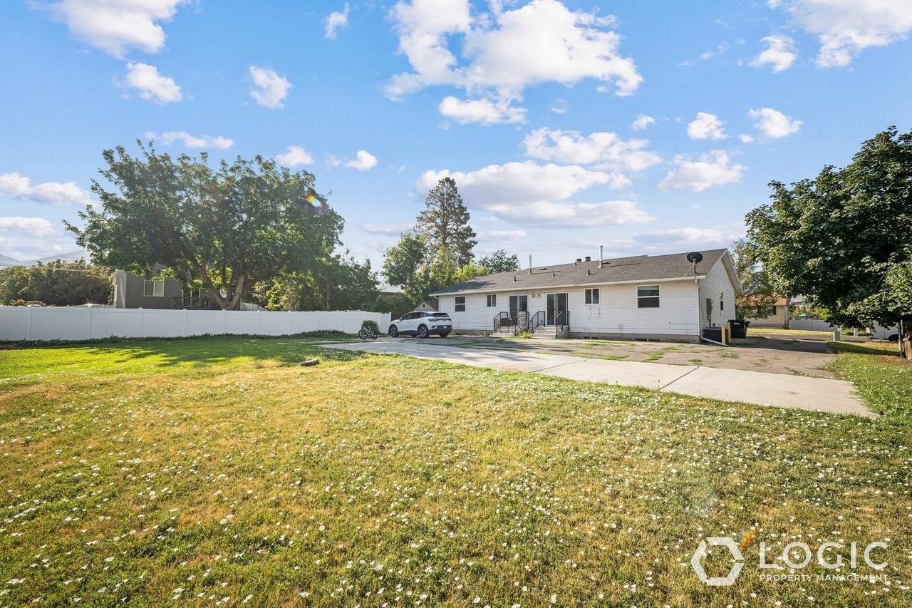 820 Ws - Photo 3 of 18