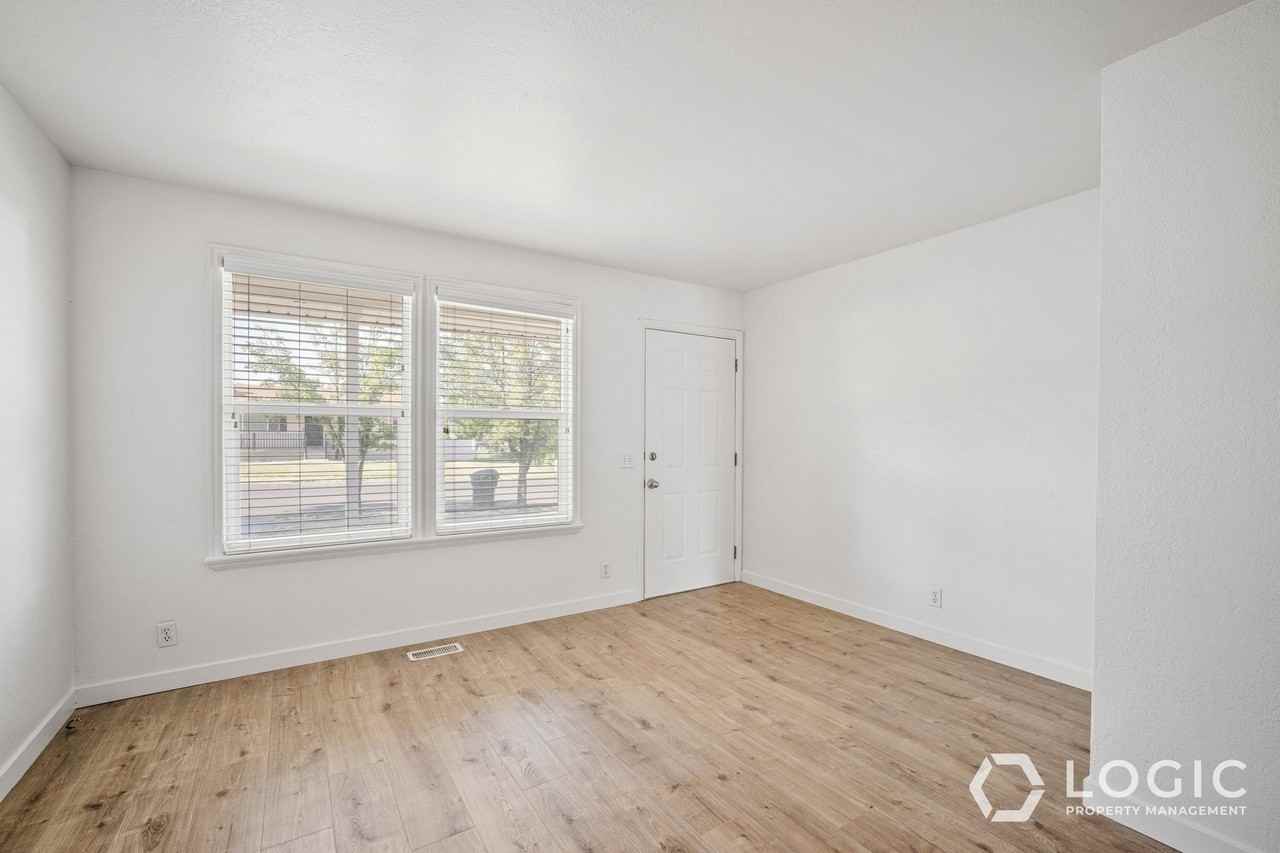 820 Ws - Photo 4 of 18