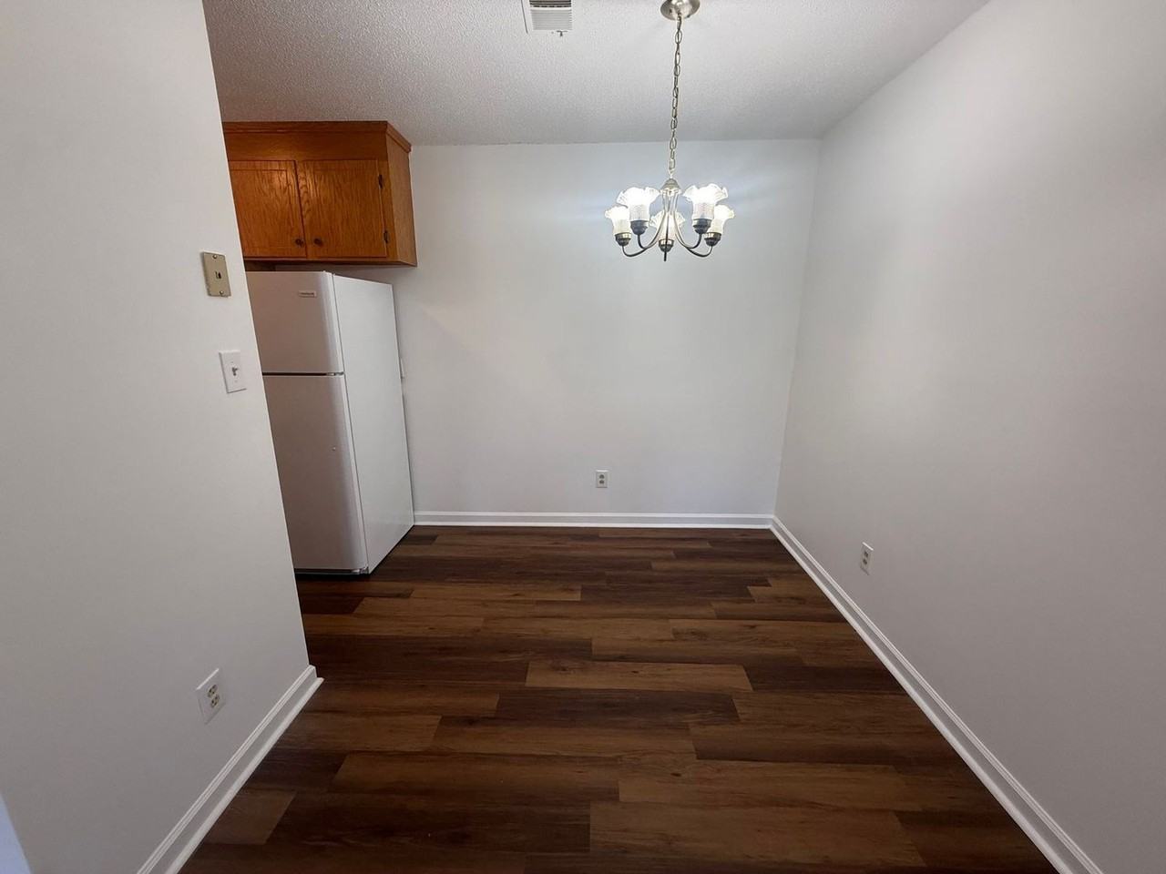 1100 Chandler Dr - Photo 5 of 13
