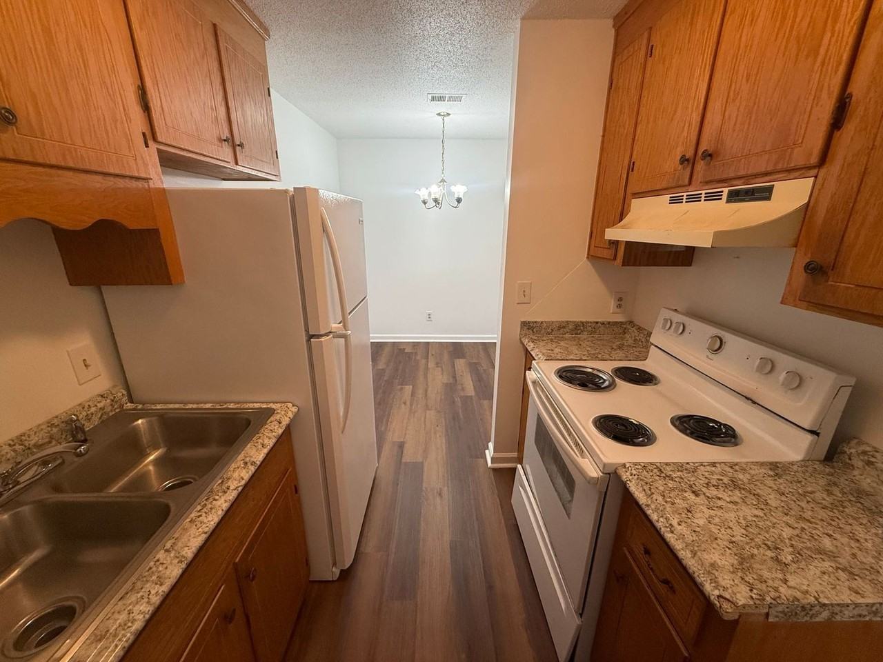 1100 Chandler Dr - Photo 6 of 13