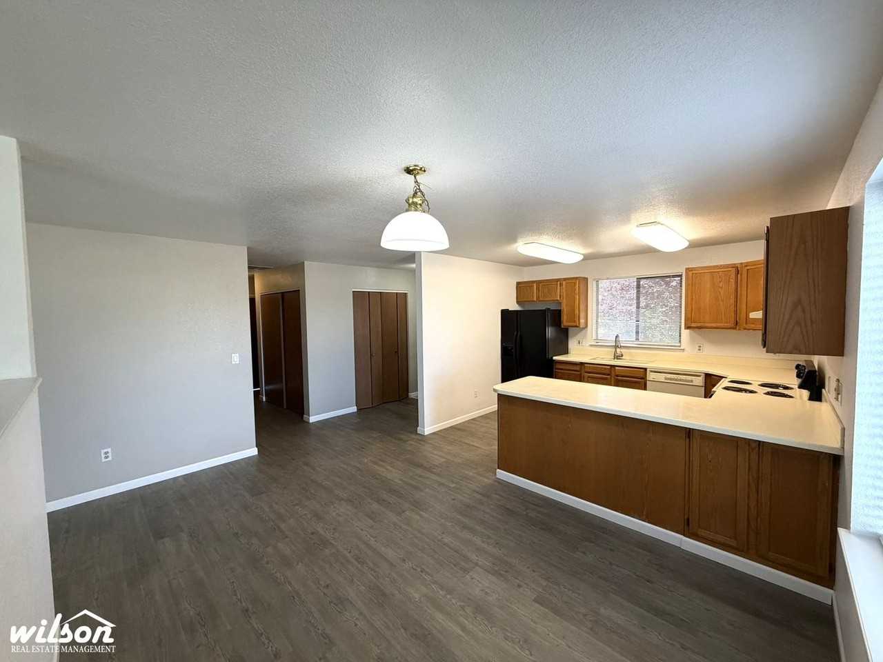 5606 Mount Clemens Way - Photo 2 of 24