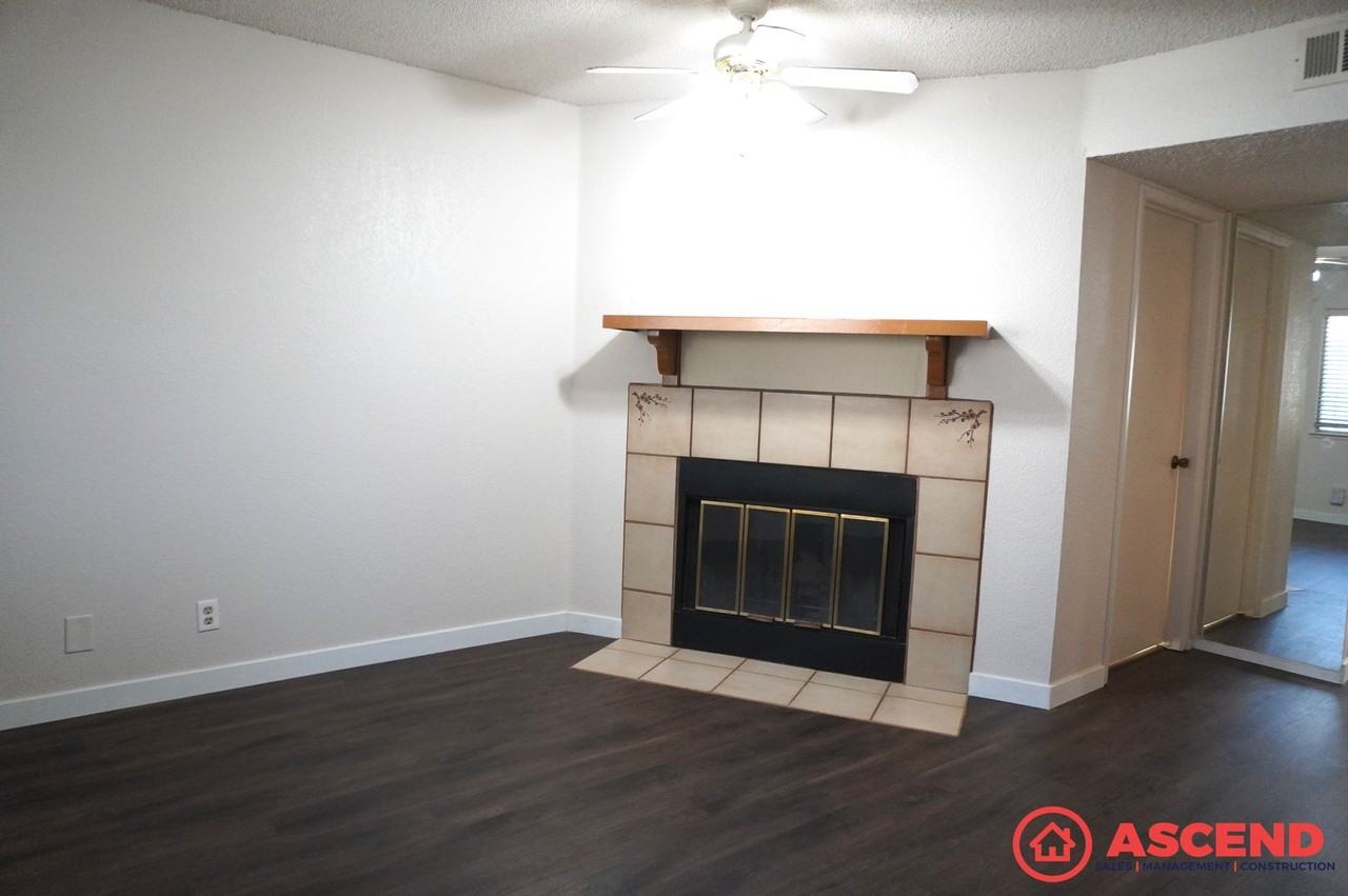 4600 Beechwood St #44 - Photo 3 of 16