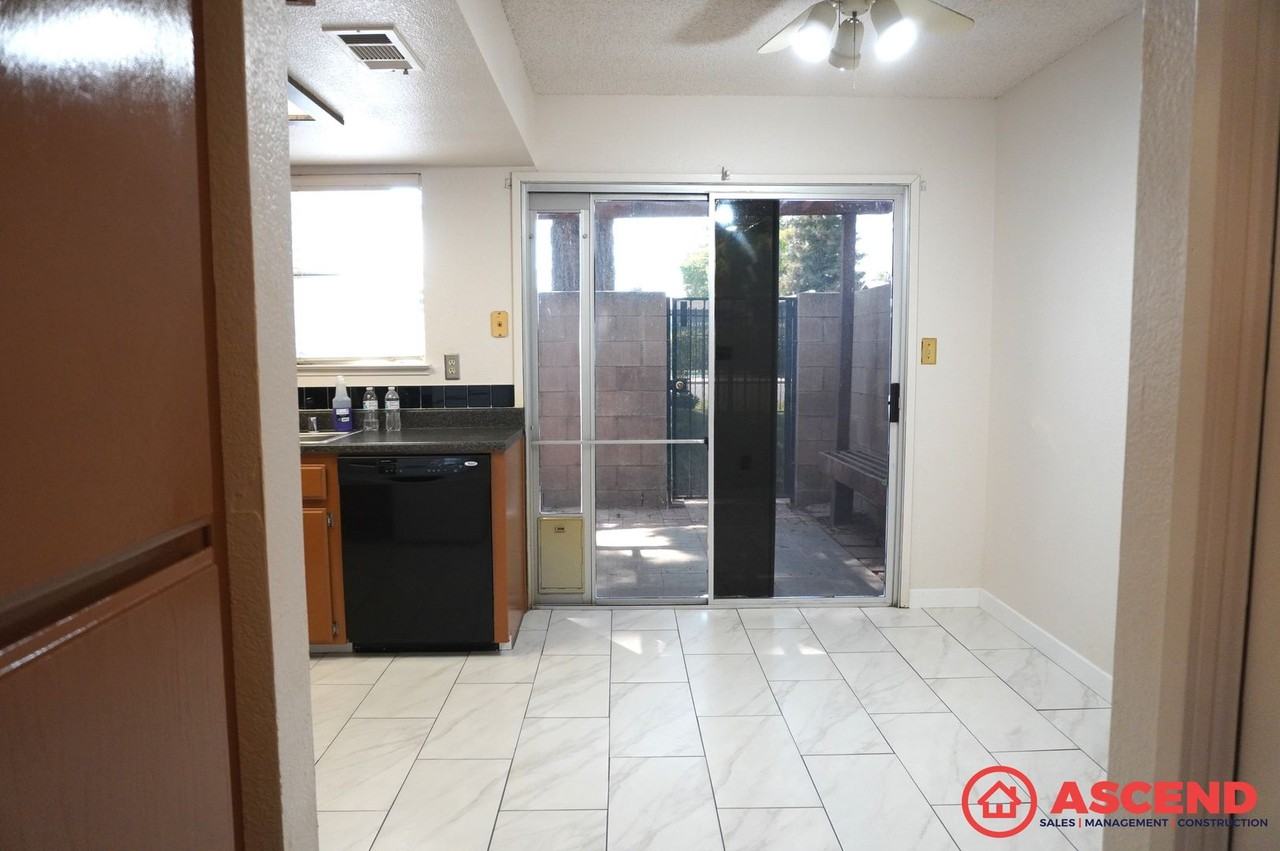 4600 Beechwood St #44 - Photo 6 of 16