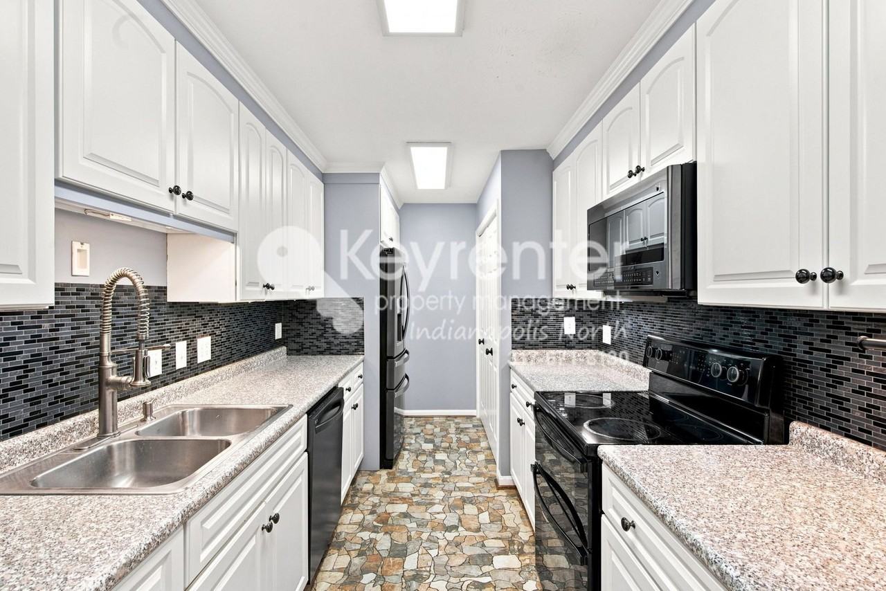 231 Legends Creek Way - Photo 3 of 12
