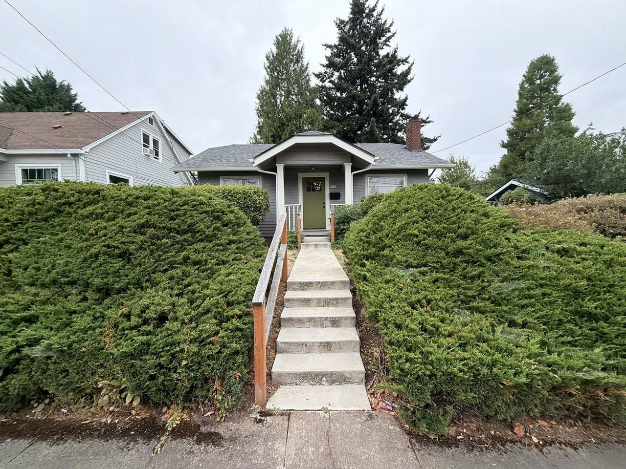 7333 N Fenwick Ave - Photo 2 of 27