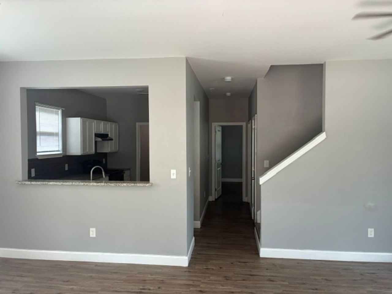 106 E Oak St - Photo 6 of 17