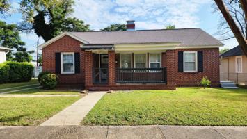 featured image of 1319 15th St