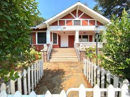 featured image of 543 Franklin St