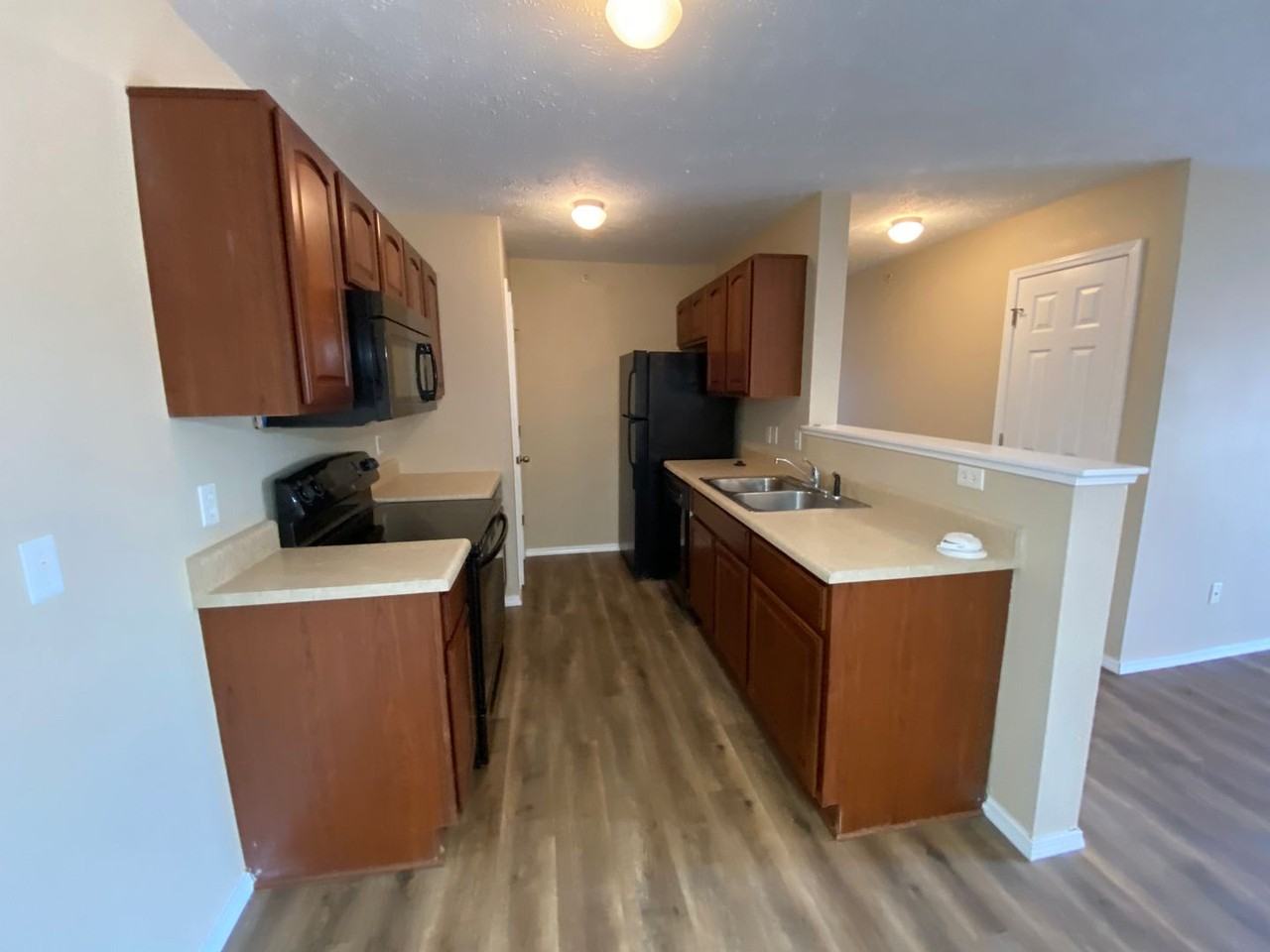 1040 S Clifton Ave #A - Photo 3 of 13