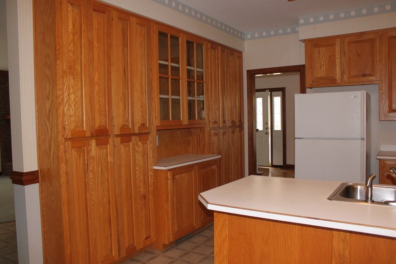 916 Dorset Way - Photo 6 of 16