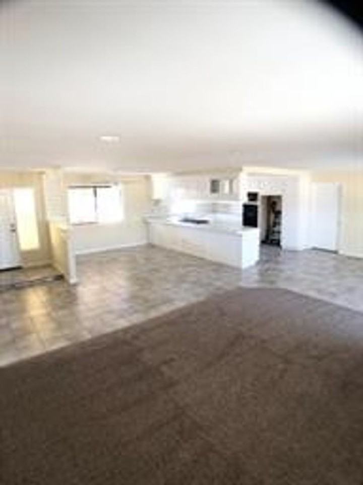 21036 Pine Ridge Ave - Photo 2 of 30