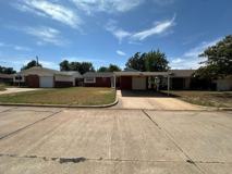 1101 Hampton Dr - Photo 1 of 1