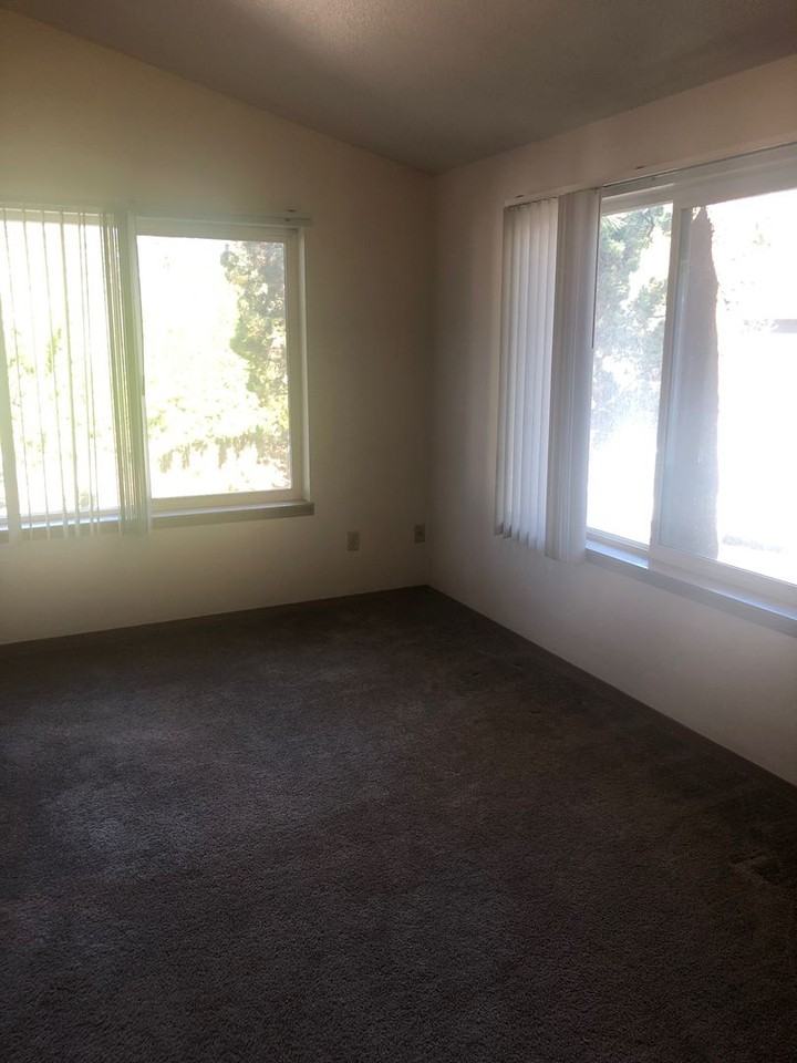 1285 Nw Stannium Rd - Photo 3 of 7
