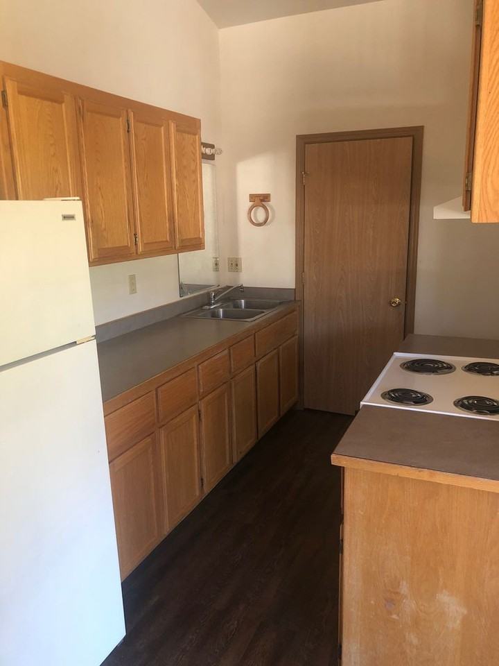 1285 Nw Stannium Rd - Photo 4 of 7