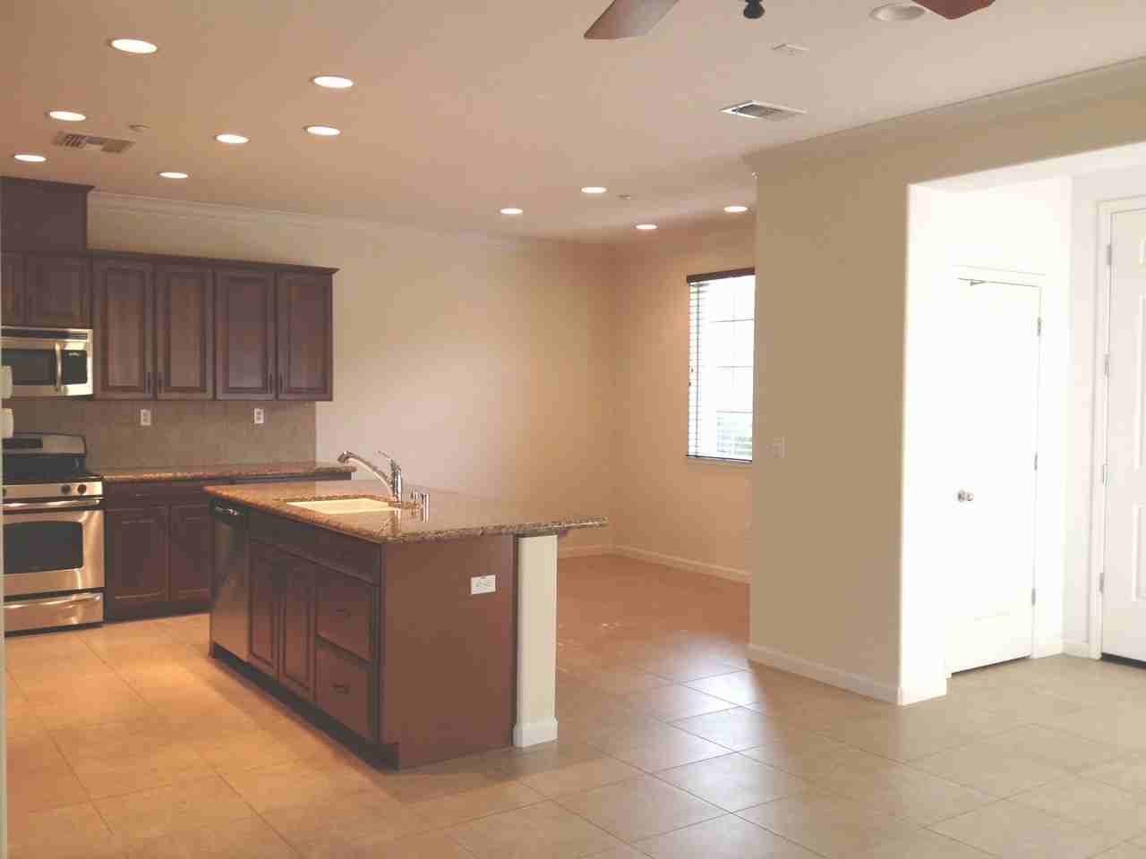 5998 Camden Cir - Photo 4 of 10