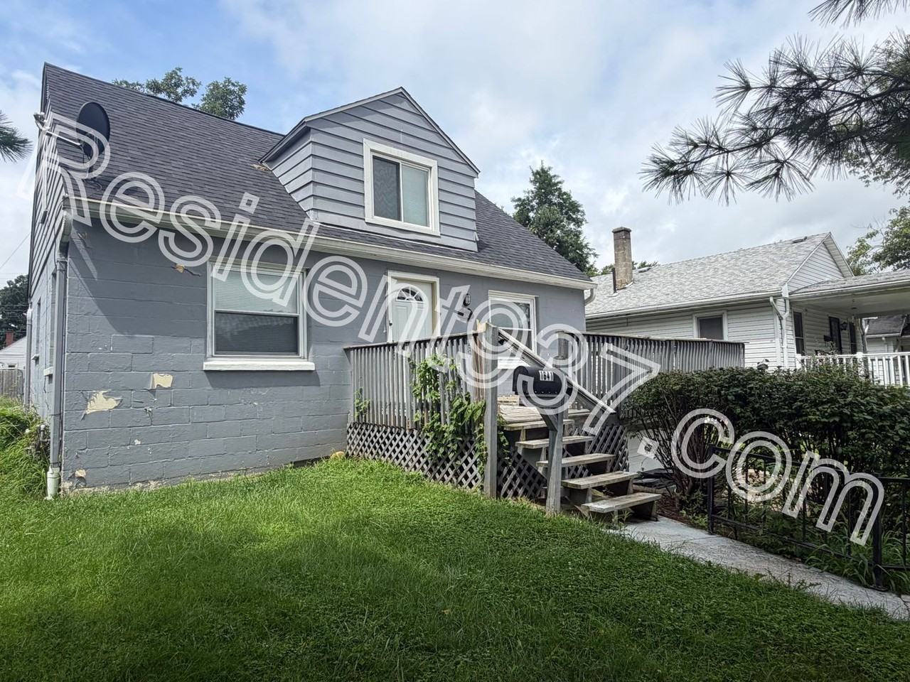 1641 Horlacher Ave - Photo 2 of 16