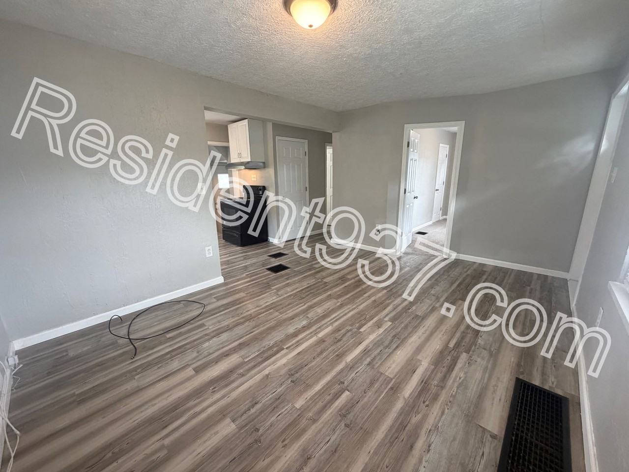 1641 Horlacher Ave - Photo 3 of 16