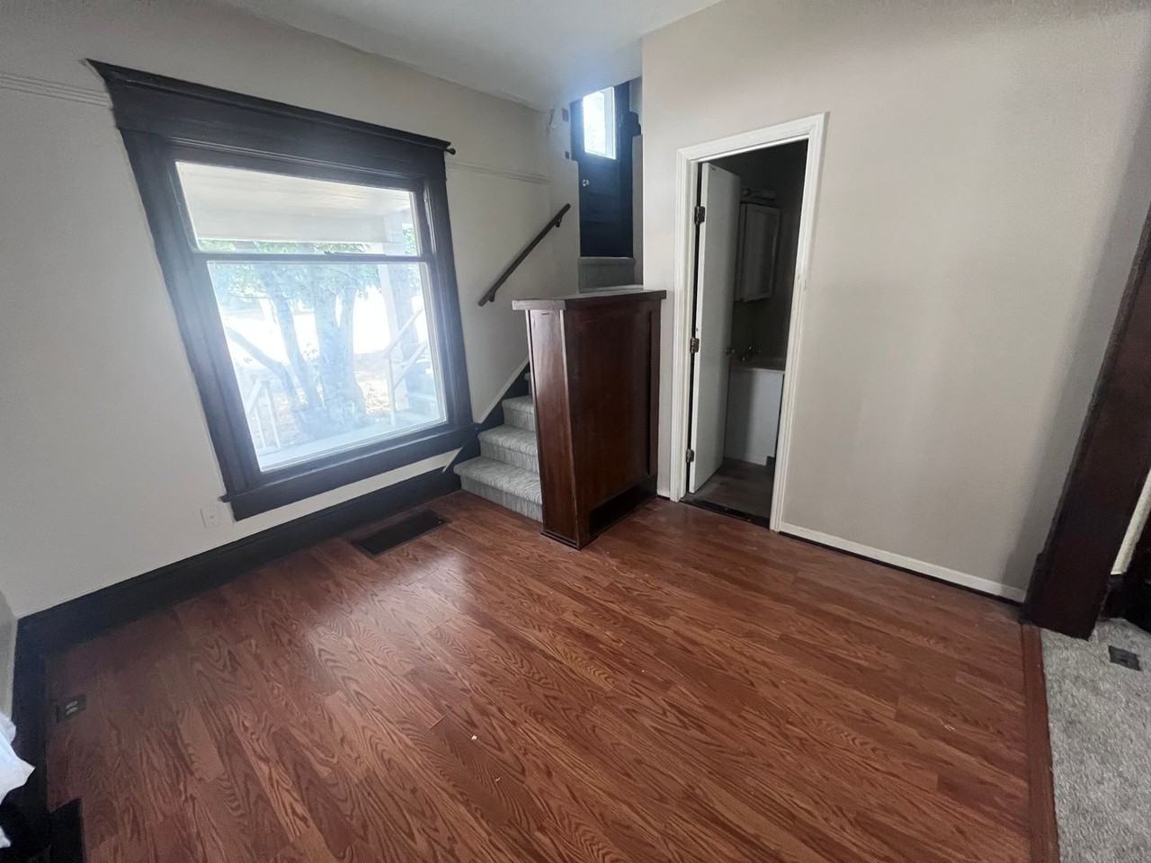 204 S Osage St - Photo 2 of 20